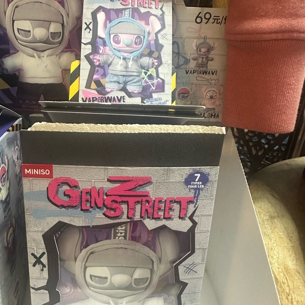 Gen Z Street Vaporwave Figure -